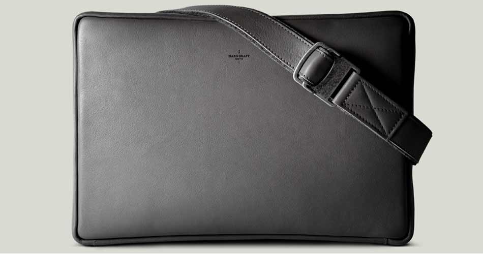 Hard Graft Flat Packs the iPad Pro Inside a Beautiful Tablet Bag